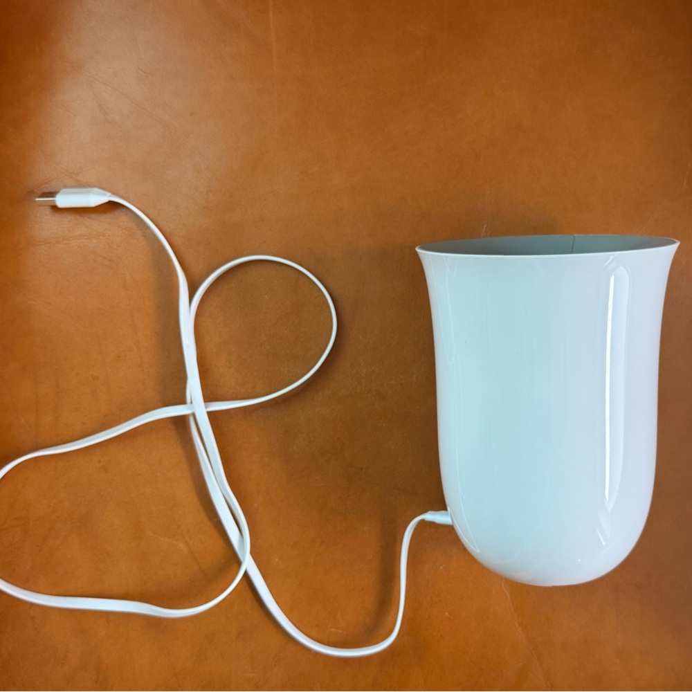 Lexon Oblio Wireless Sanitizing Phone Charger